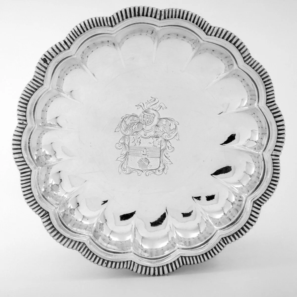 Dish (one of a pair) — I D
