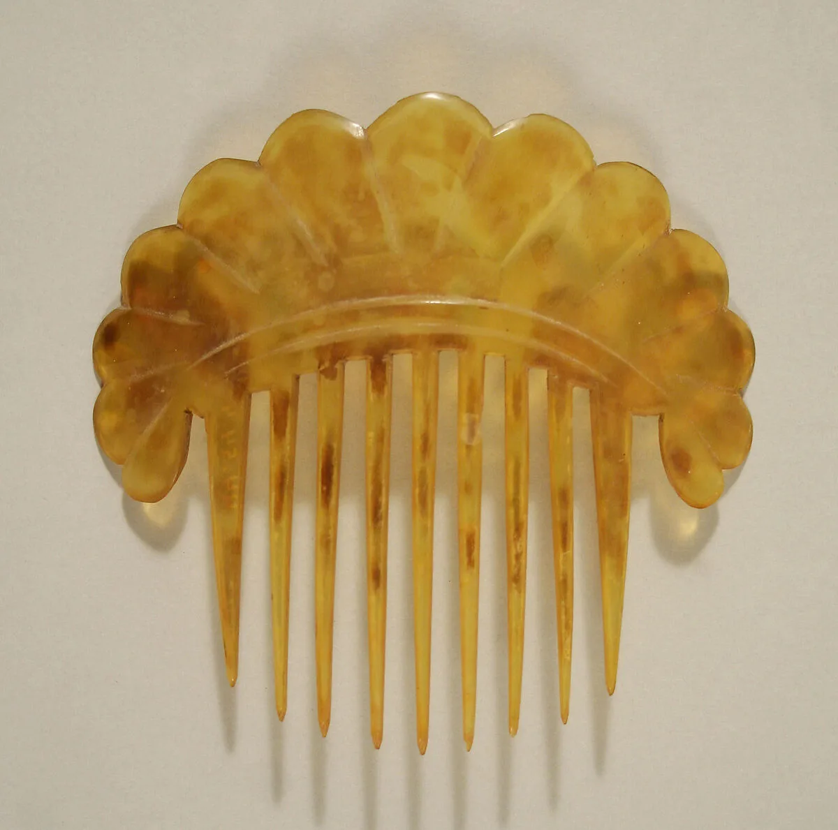 Comb — Unknown