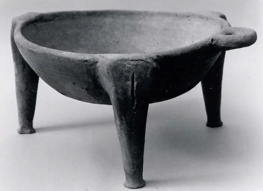 Tripod bowl