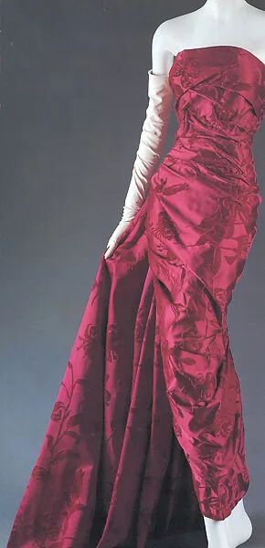 Evening dress — Christian Dior|House of Dior
