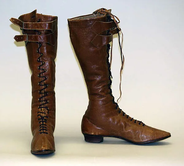 Hunting boots — Unknown