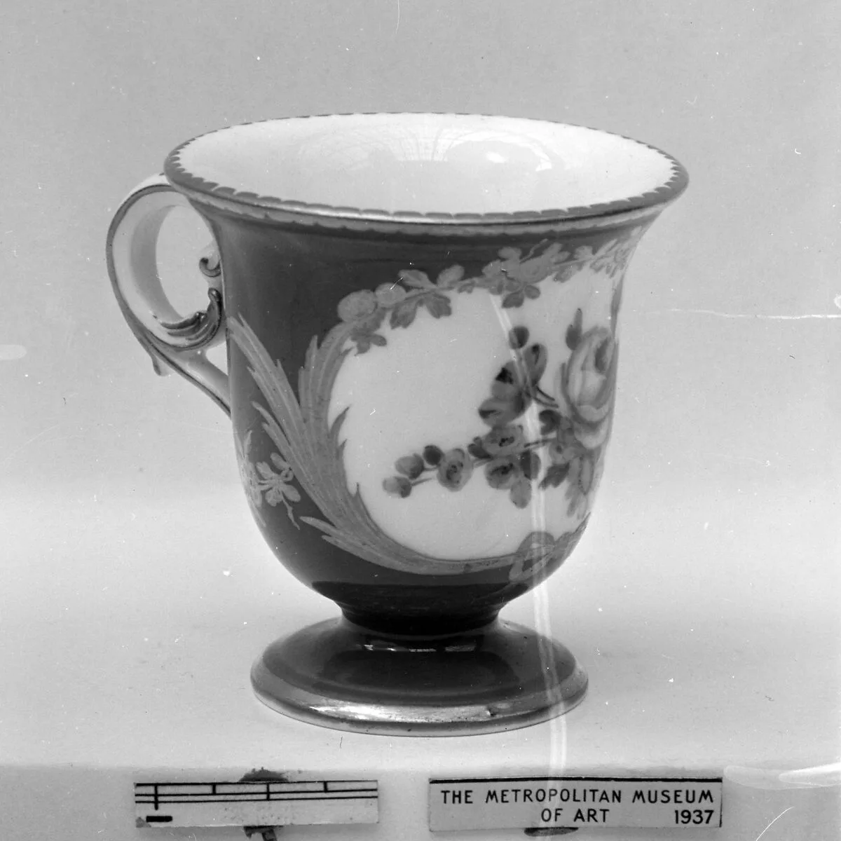 Ice cream cup (Tasse à glace) (part of a service) — Sèvres Manufactory|Pierre Massy|Jean Chauvaux