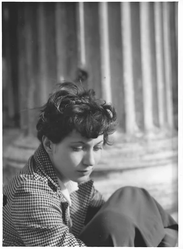 [Jane Ninas on the Balcony of the Belle Grove Plantation, White Castle, Louisiana]
