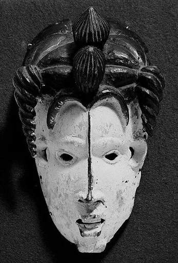 Mask: Female (Mmuo)