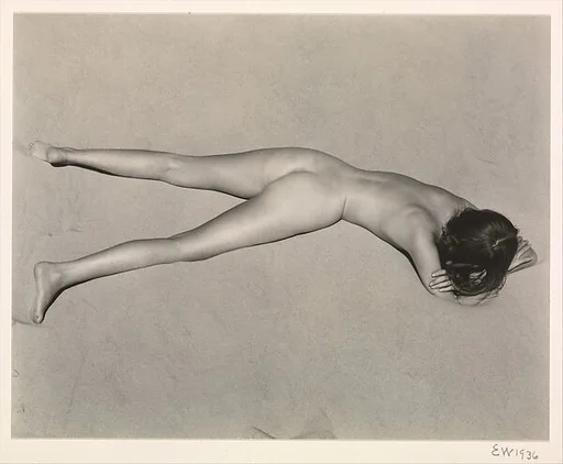 Nude on Sand, Oceano