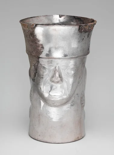 Humpback Figure Beaker