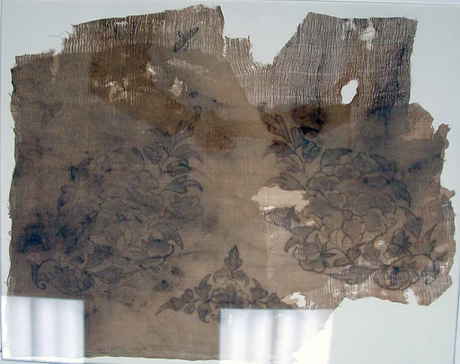 遼  鳳凰蝴蝶紋印花綢|Dye and pigment patterned textile with peonies and butterflies