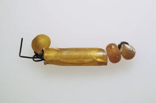Beads, 4