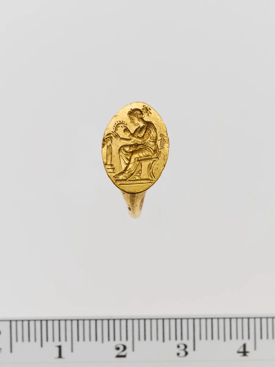 Gold ring — Unknown