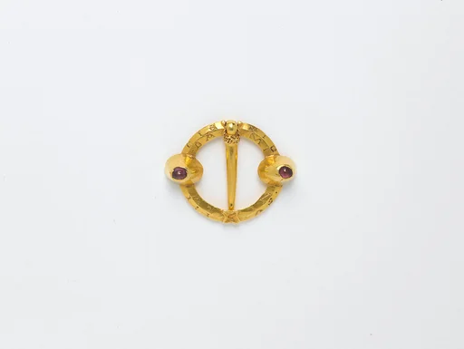 Ring Brooch