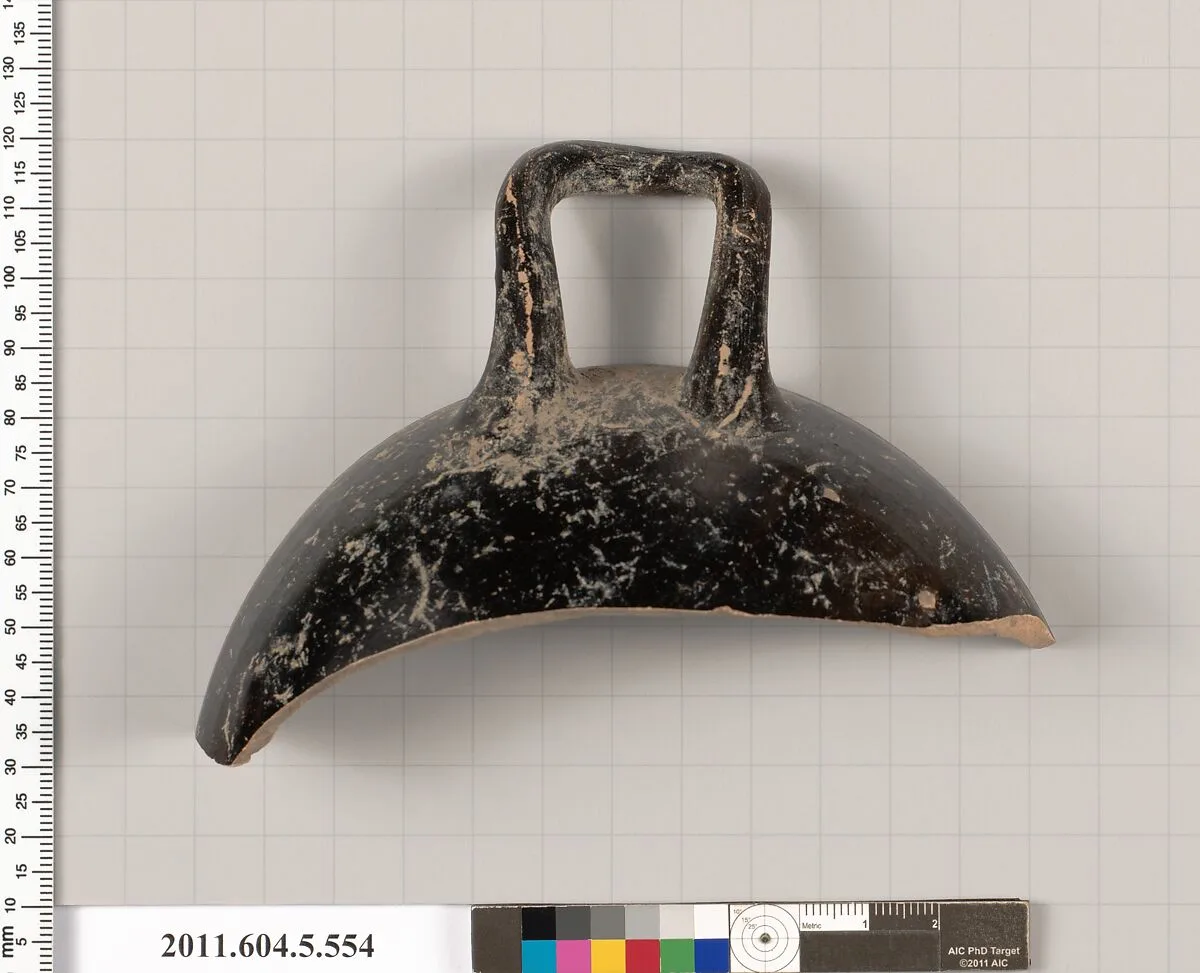 Terracotta fragment of a kylix (drinking cup) or a cup-skyphos (drinking cup? — Unknown