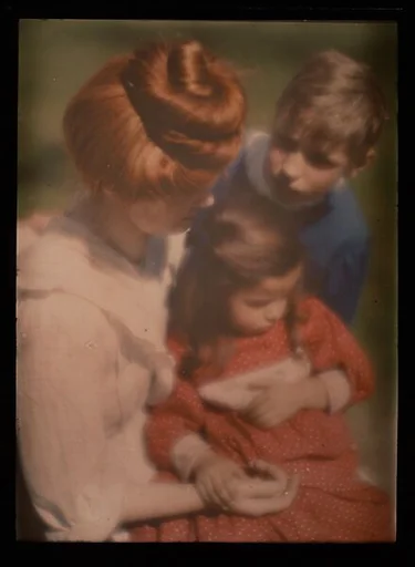 [Nurse Mary with Hanns and Lotte]