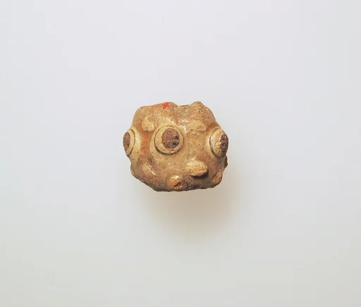 Glass eye bead