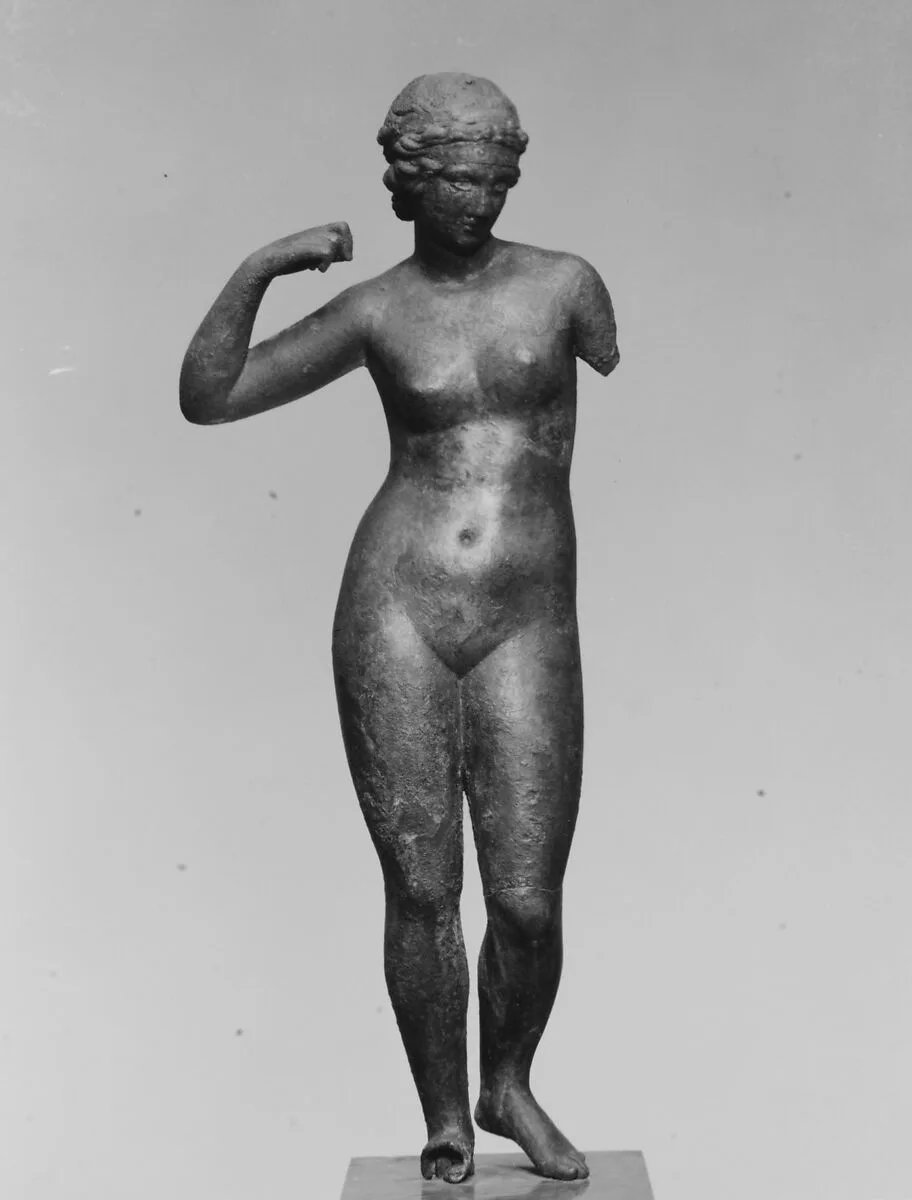 Bronze statuette of Aphrodite — Unknown