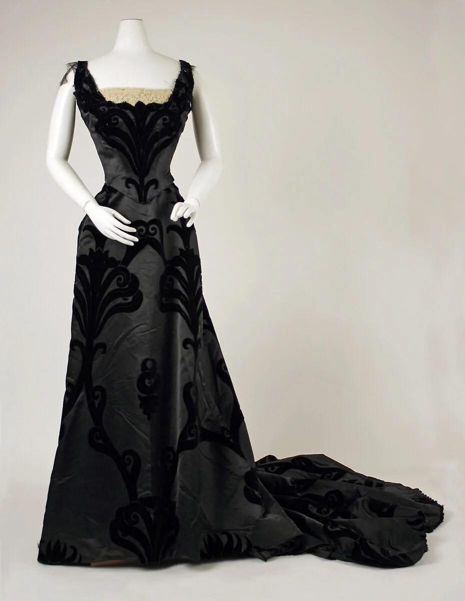 Evening dress — House of Worth