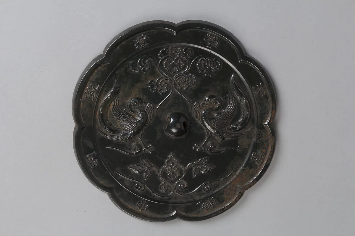 唐 雙鵉花枝紋銅鏡|Mirror with paired birds and floral designs — Unknown