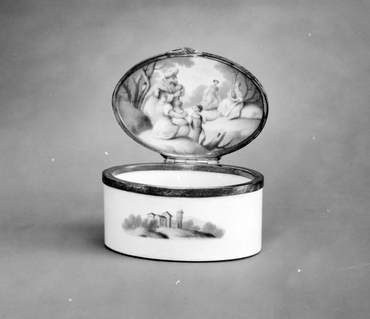 Snuffbox — Real Fabrica de Buen Retiro