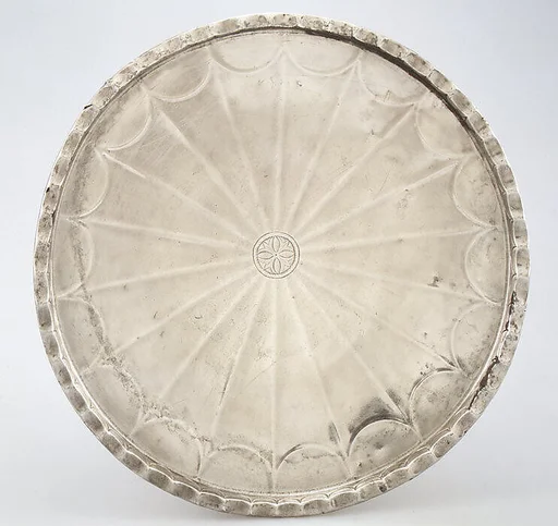 Ribbed Plate