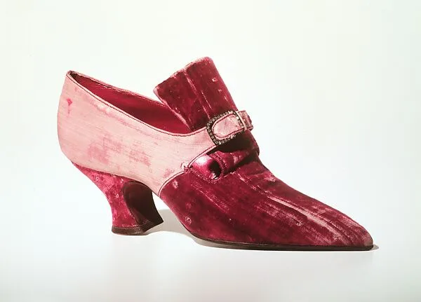 Evening shoes — Pierre Yantorny