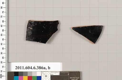 Terracotta fragments of closed shapes