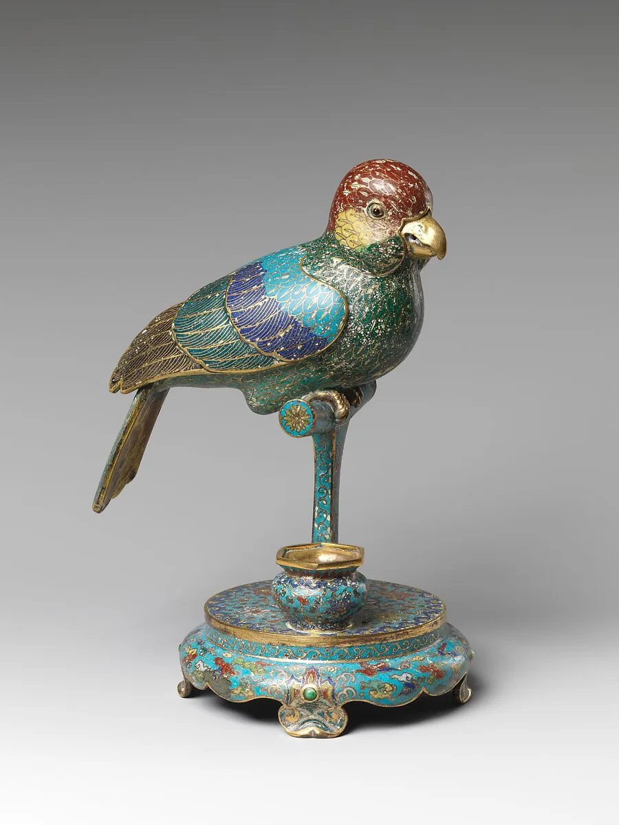 清乾隆 銅胎掐絲琺瑯鸚鵡|One of a pair of parakeets — Unknown