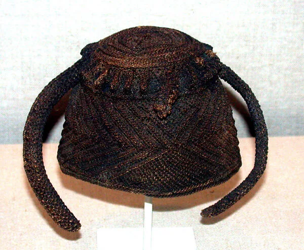 Hat (Emat'Eyeye) — Unknown