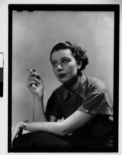 [Mia Fritsch]