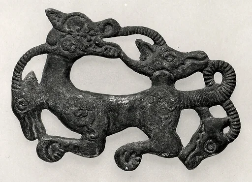 鎏金羊虎紋青銅飾牌|Plaque with Tiger and Antelope Heads