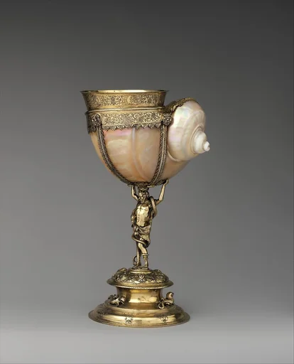 Standing cup