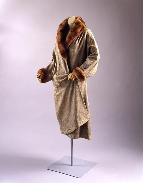 Evening coat — Unknown