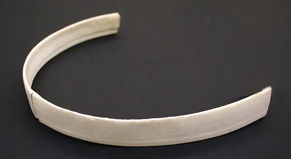 Collar — Unknown