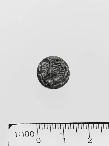 Steatite lentoid seal