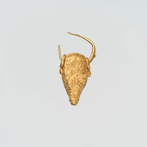 Gold earring with head of a bull