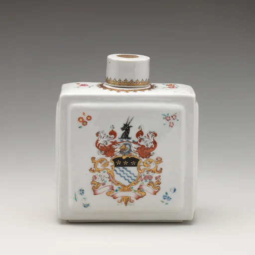 Tea caddy with cover with armorial decoration (part of a service)