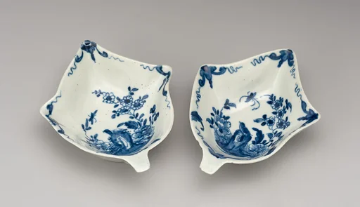 Pair of dishes