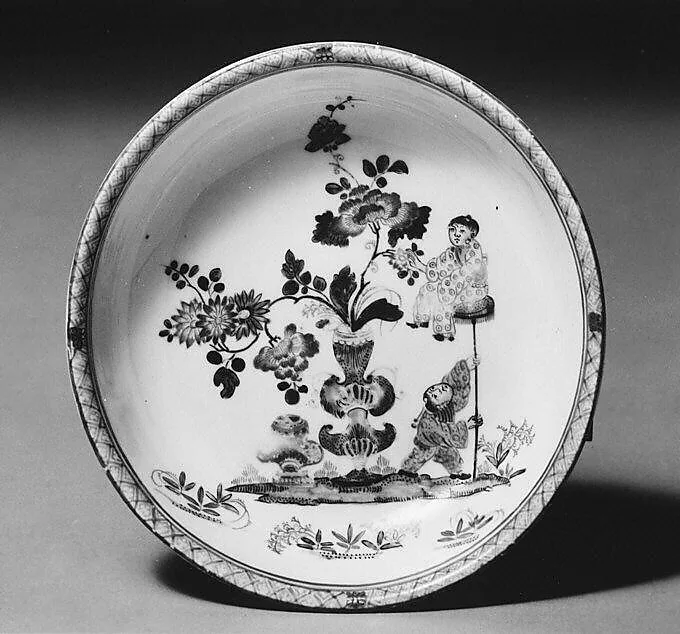 Saucer — Vienna|Claudius Innocentius Du Paquier period