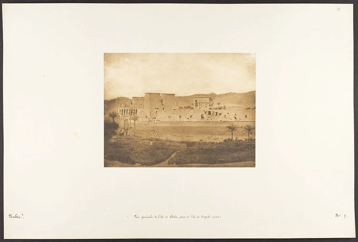 Vue générale de l'île de Philae, prise de l'île de Begueh (Ouest) — Maxime Du Camp