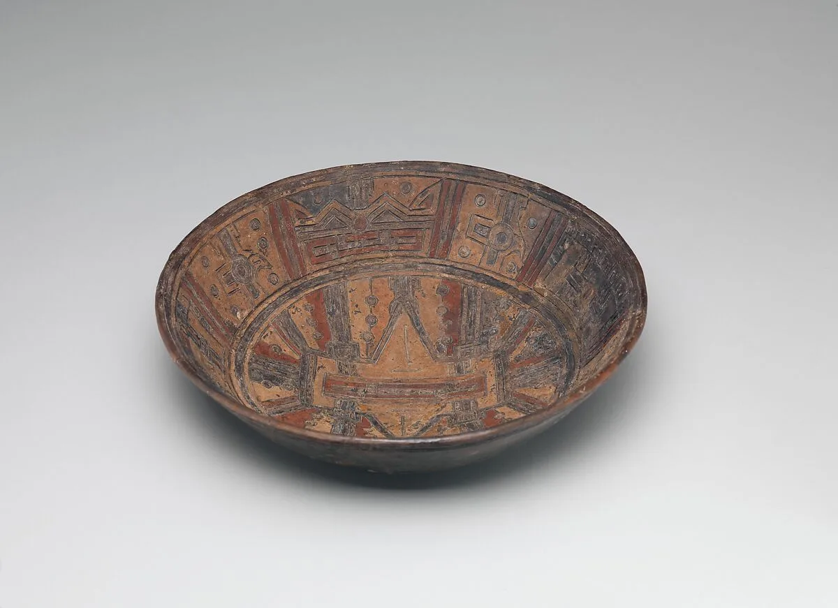 Bowl with zoomorphic motifs — Paracas artist(s)