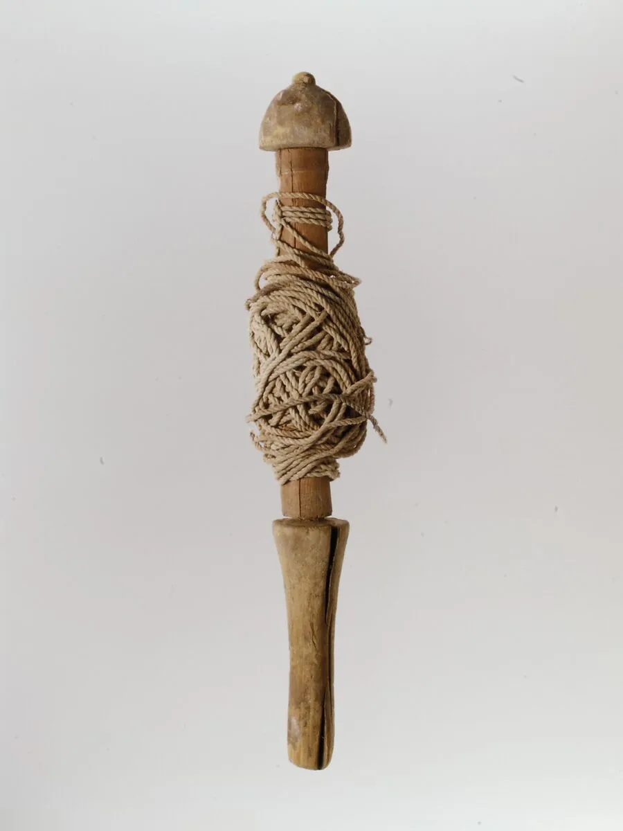 Builder's reel and cord — Unknown