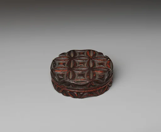 七宝繋根来彫香合|Incense Box (Kōgō) with Interlinked Circles (Shippō) Pattern