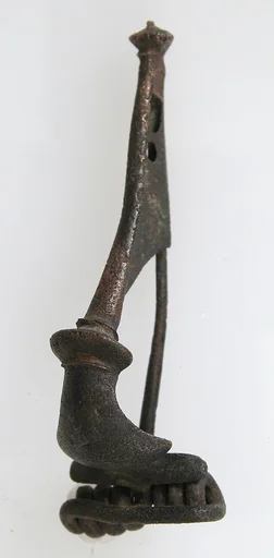 "Strongly Profiled" Brooch