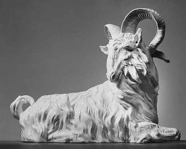 Reclining goat — Meissen Manufactory|Johann Joachim Kändler