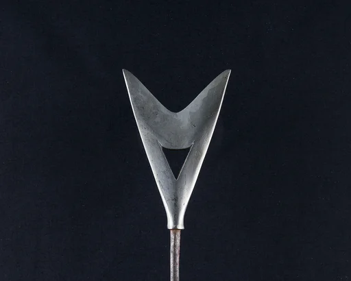Arrowhead (<i>Yanone</i>)