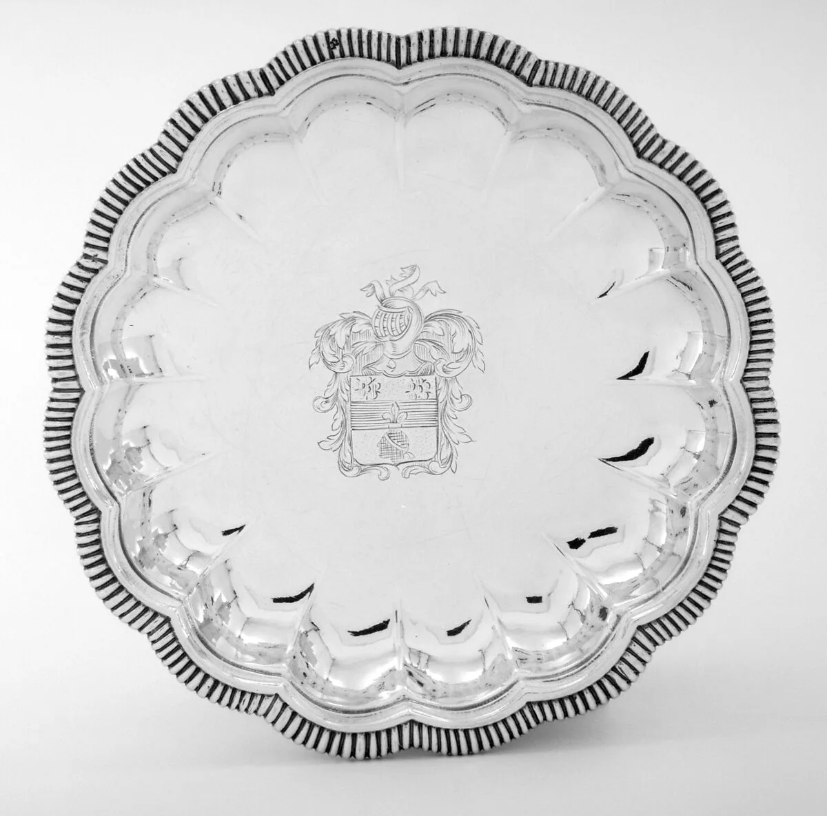 Dish (one of a pair) — I D