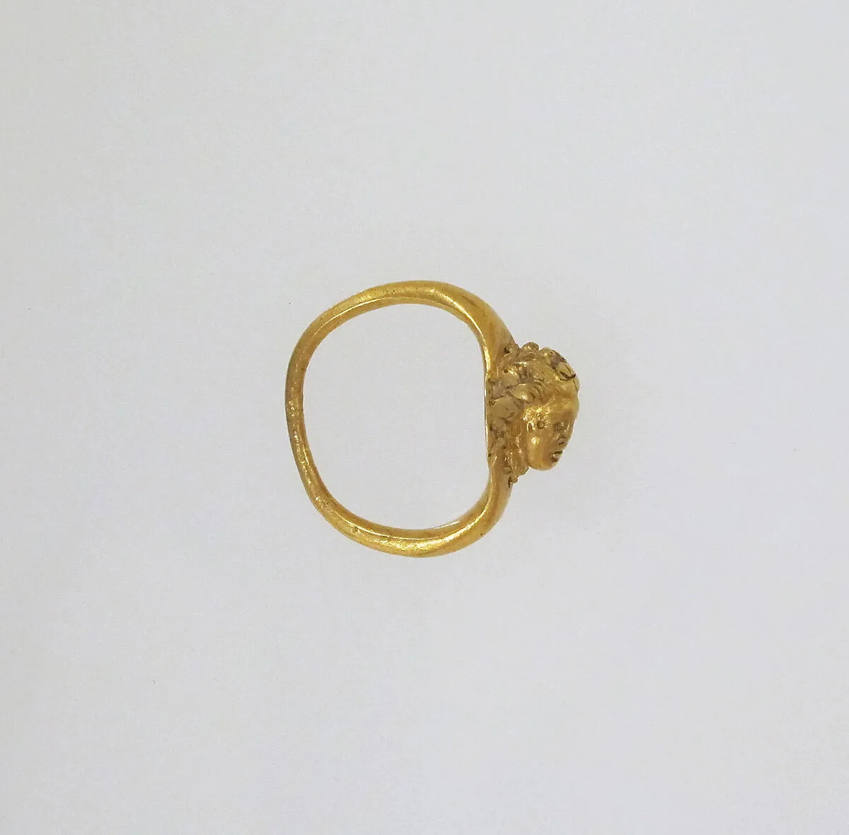 Ring with head of a fauness — Unknown