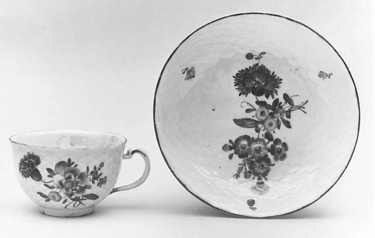 Cup and saucer — Ludwigsburg Porcelain Manufactory