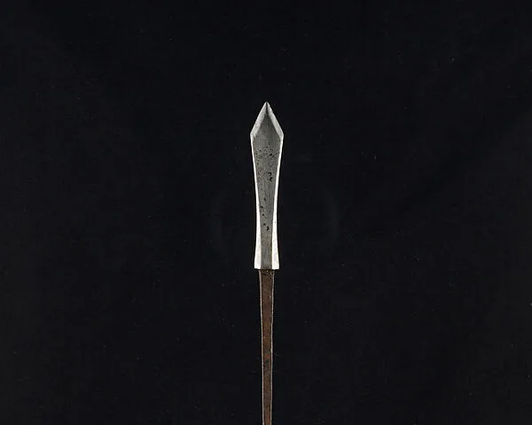 Arrowhead (<i>Yanone</i>) — Unknown
