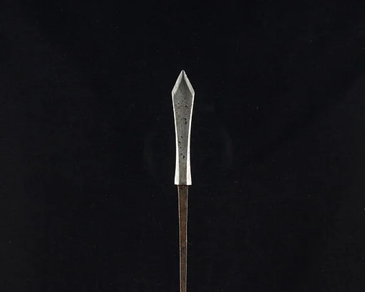 Arrowhead (<i>Yanone</i>)