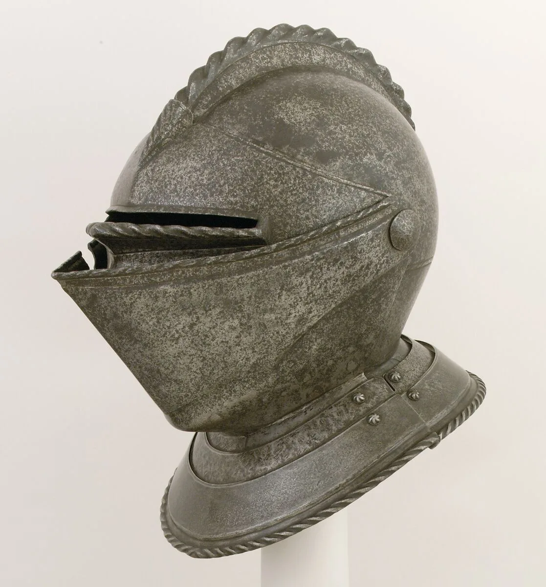 Close Helmet for the Field — Unknown