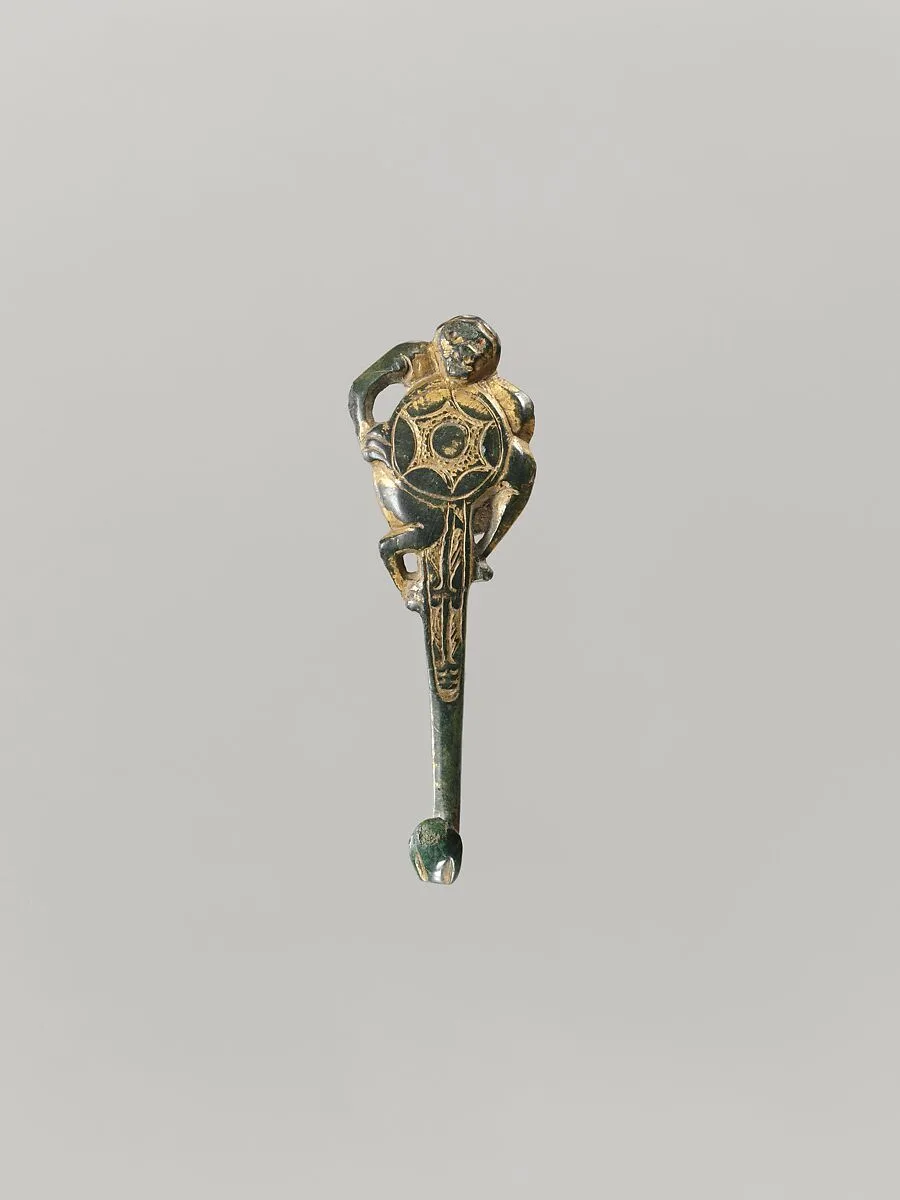 六朝 鎏金青銅猴形带鈎|Belt hook in the shape of a monkey — Unknown